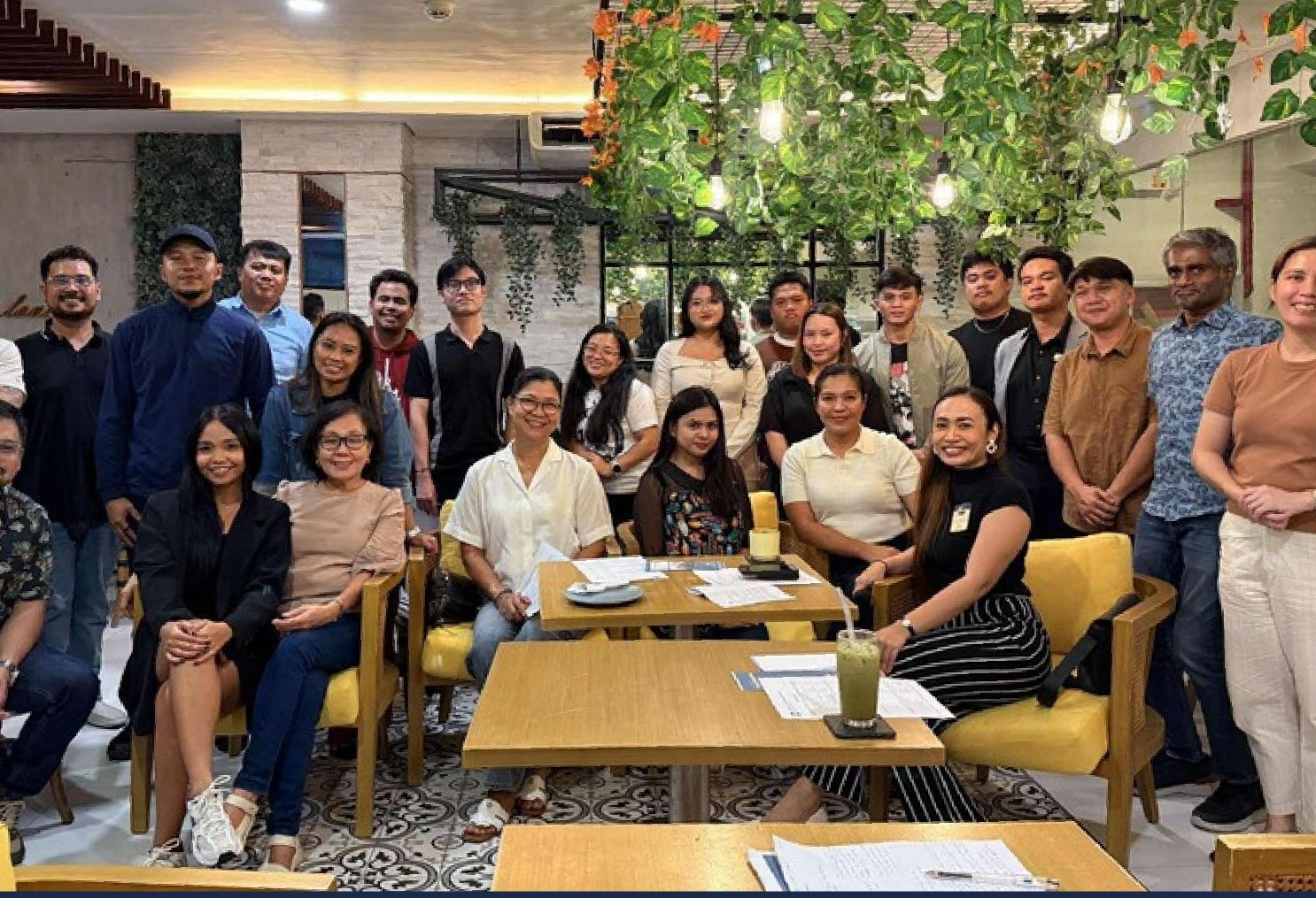 Members and guests together at Te'Amo Café